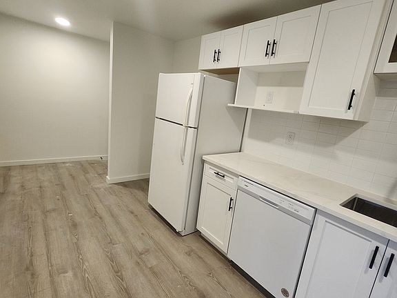 5th image of 4775 Rundlewood Dr NE