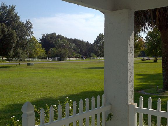 5th image of 315 Quiet Trail Dr