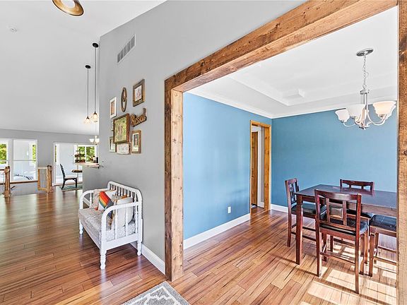 5th image of 411 Winding Woods Dr