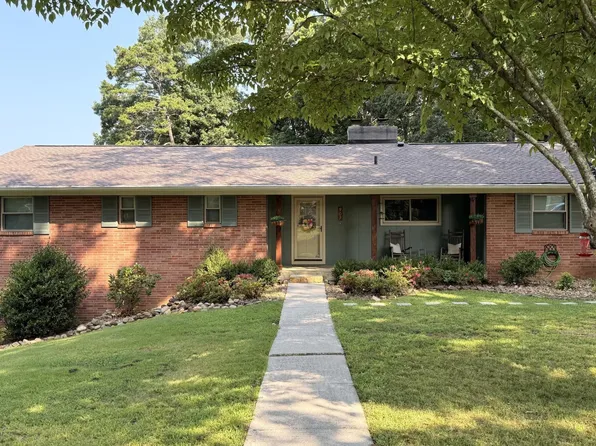907 W 6th Ave, Lenoir City, TN 37771