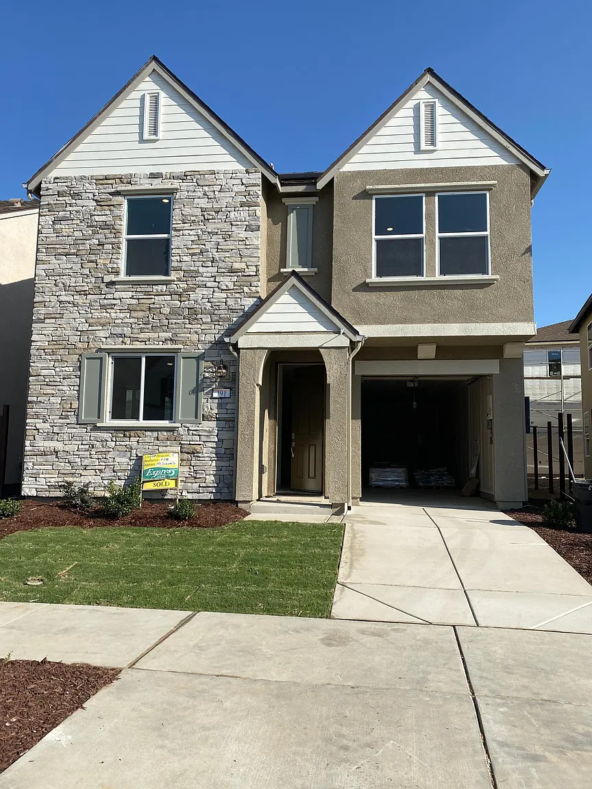 191 Sullivan Dr photo 1
