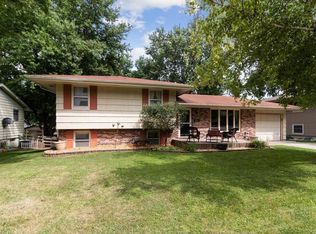 207 12th Ave SW, Altoona, IA 50009