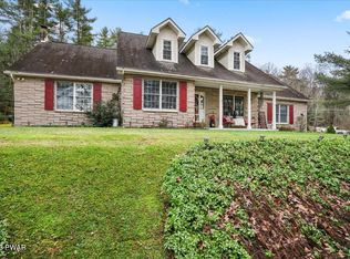 104 Santos Dr, Milford, PA 18337