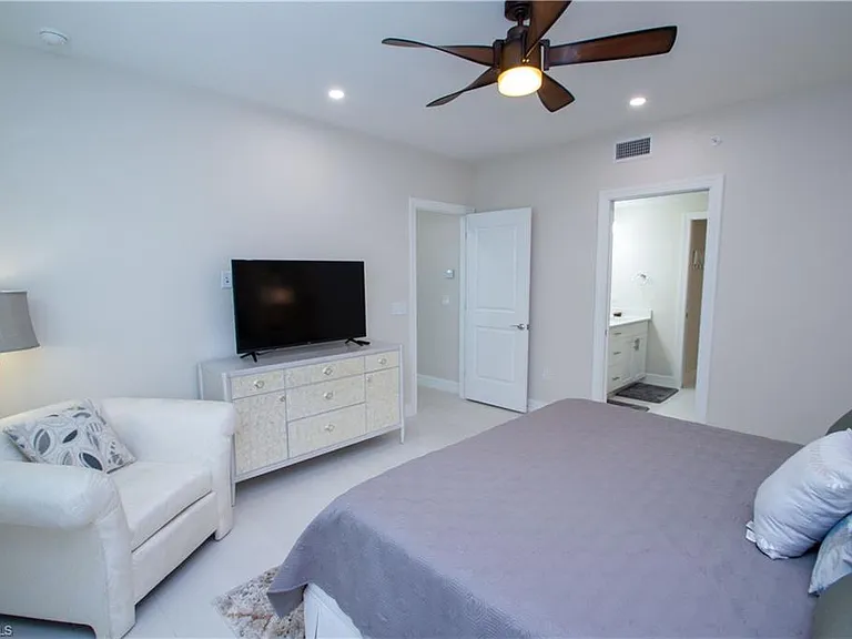 262 Indies Dr E #101 — Photo 9