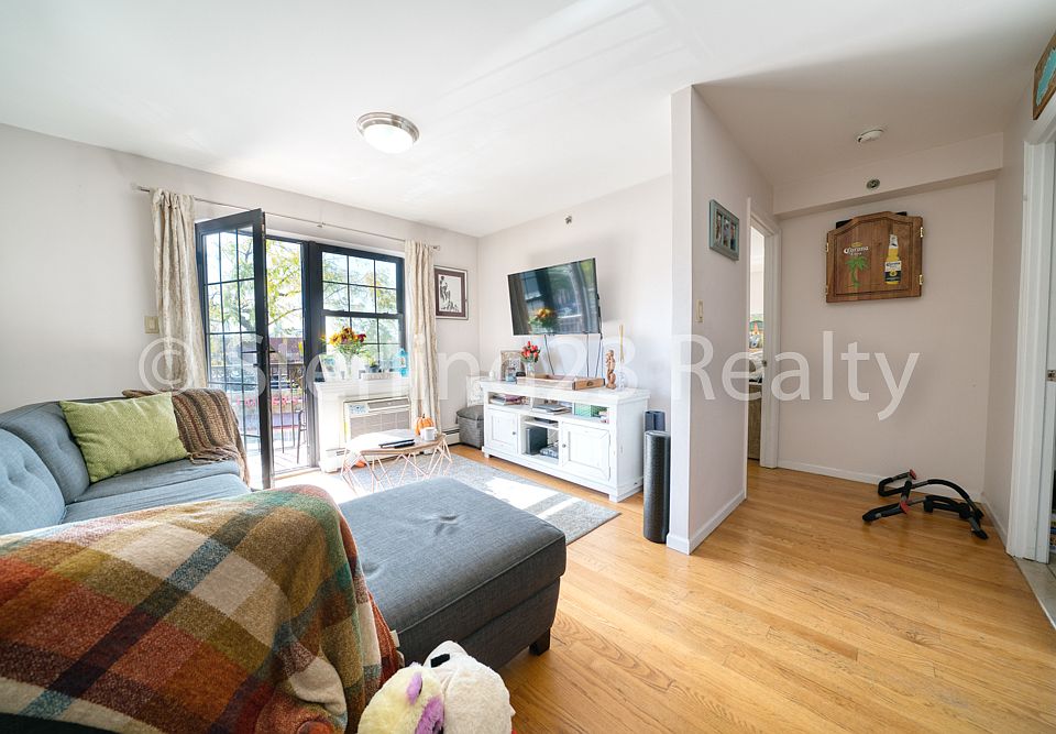 1st image of 22-14 Astoria Blvd #33