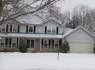 33475 Seneca Dr, Solon, OH 44139