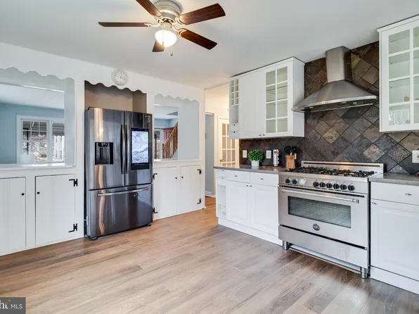 304 Alameda Pkwy, Arnold, MD 21012