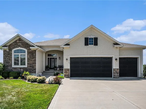 1216 Cothran Ct, Raymore, MO 64083