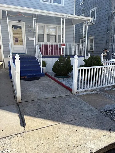 34 Cedar Ave Photo 1