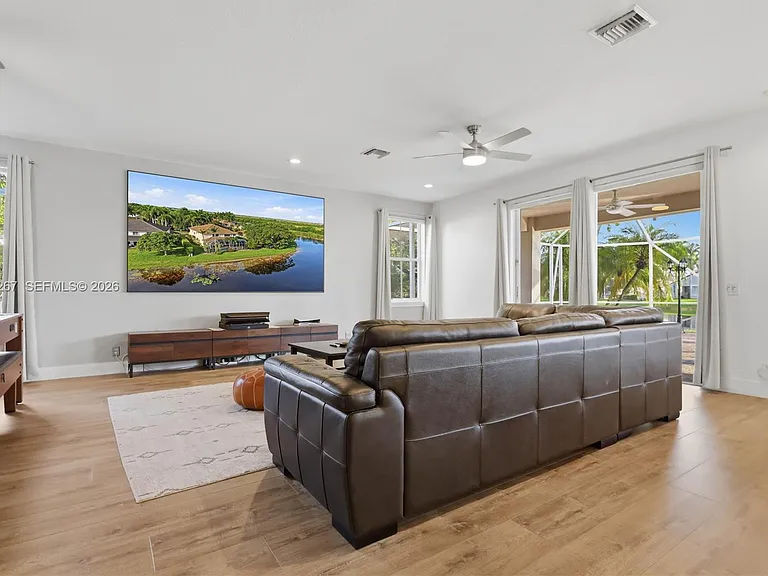 1419 Crossbill Ct — Photo 18
