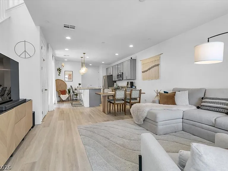 92 Kimberlite Dr — Photo 6