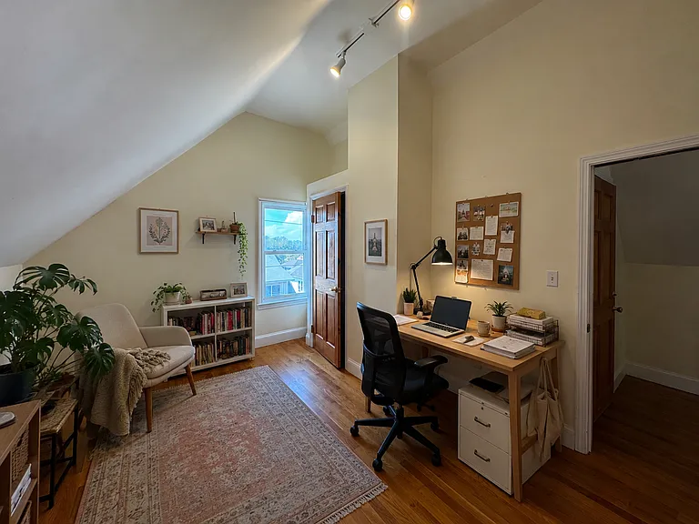 Hume Ave — Photo 9