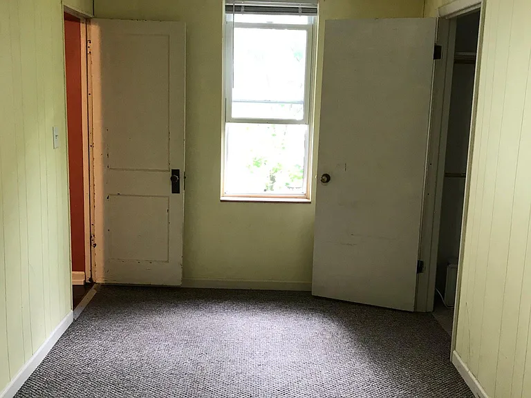 327 Maple Ave #327 — Photo 8