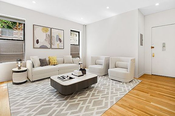 3rd image of 321 W 94th St APT 1C