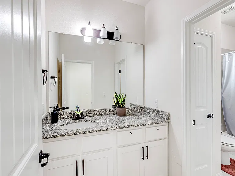 1012 Clearwell St — Photo 32