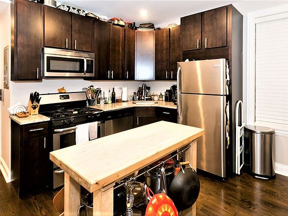 5th image of 2019 N Hoyne Ave #2