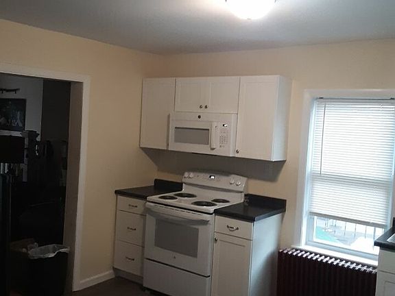 3rd image of 86 Grant St #88