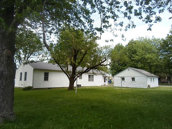 4th image of 326 W Sloan St