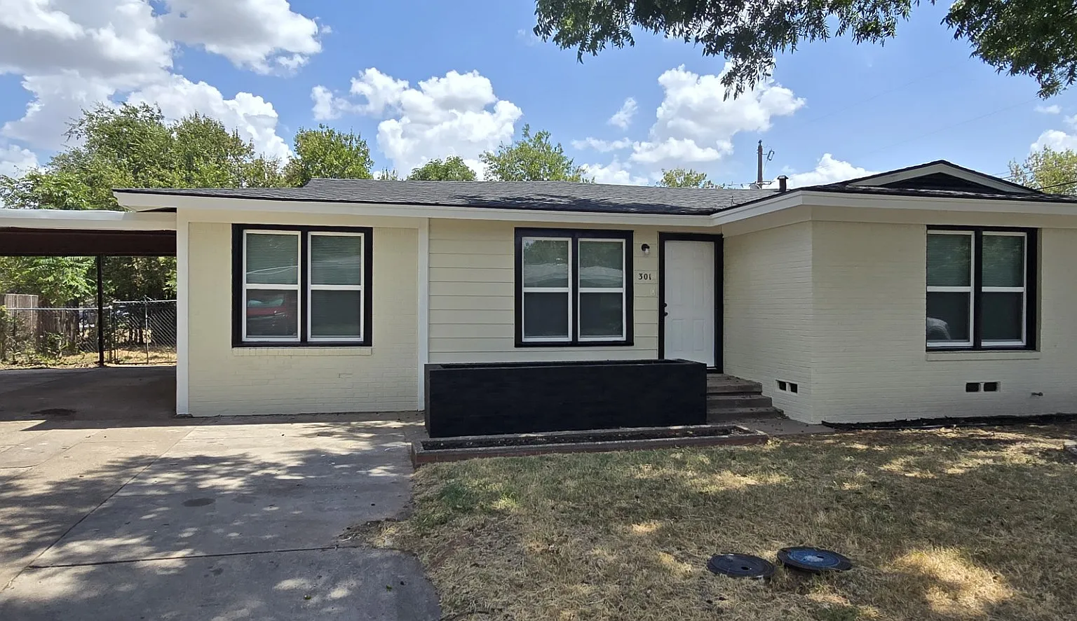 4 bed, 1149 sqft, $1,395 — Photo 1