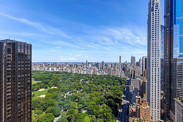 1st image of 25 Columbus Cir APT 65A