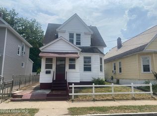 1040 Strong St, Schenectady, NY 12307