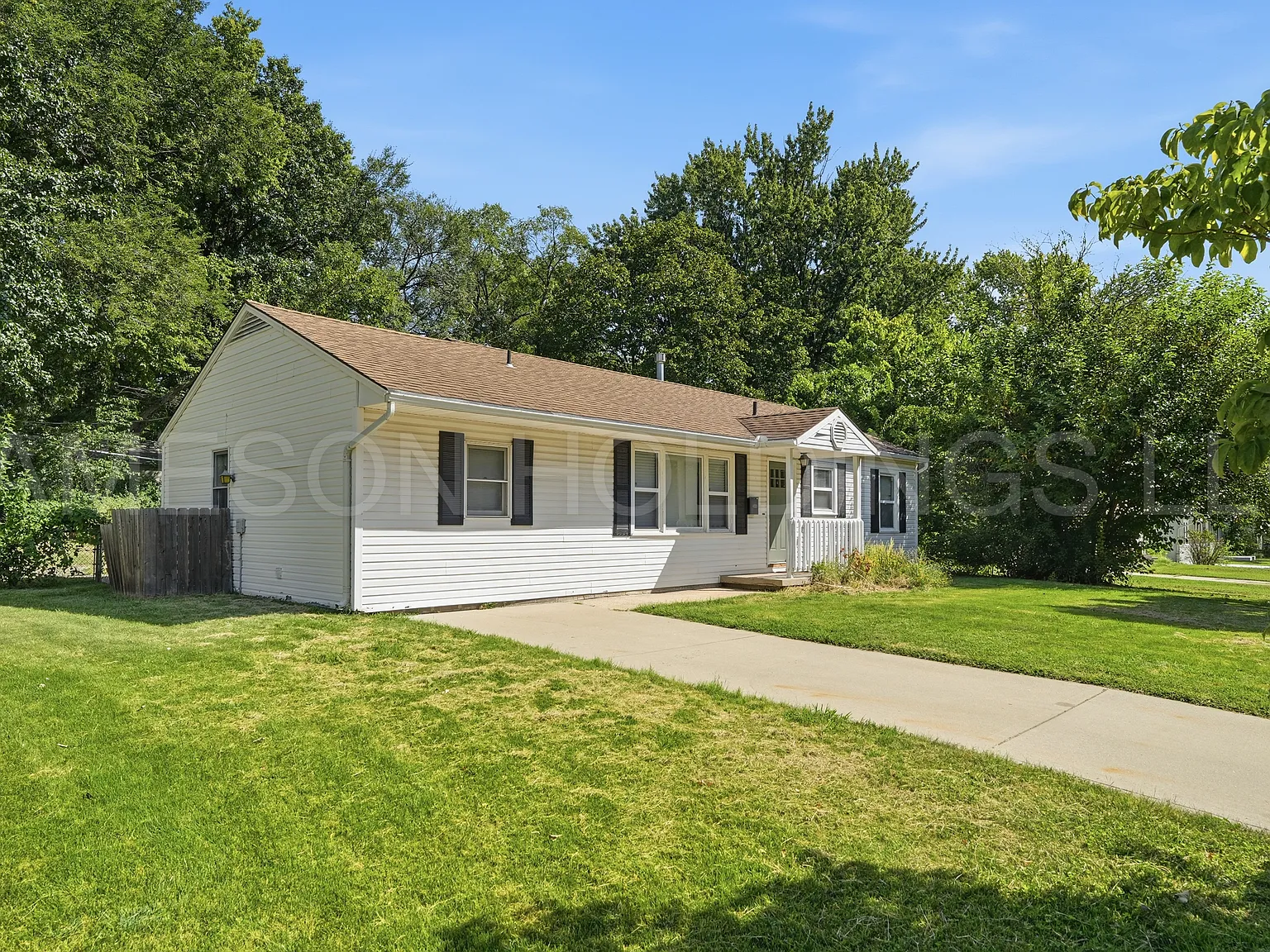 4 bed, 1275 sqft, $2,500 — Photo 2