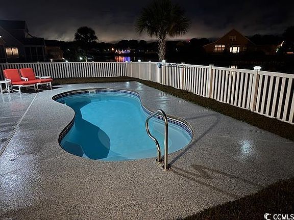 4th image of 530 Tourmaline Dr.