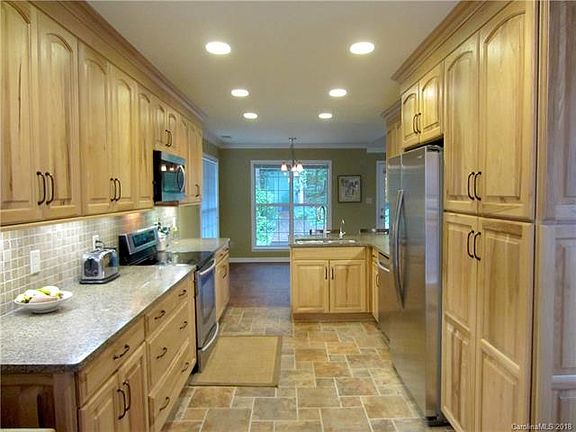 5th image of 11908 Henderson Hill Rd