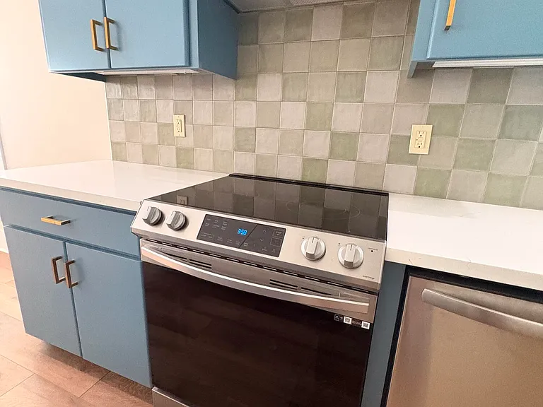 612 E Vermilion St #A — Photo 8