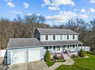 892 Brayton Rd, Tiverton, RI 02878