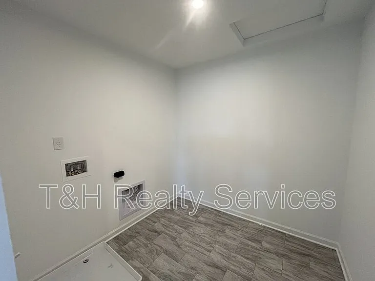 4801 Summerfield Dr — Photo 29