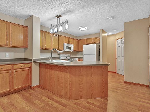 3rd image of 17364 River Birch Ln
