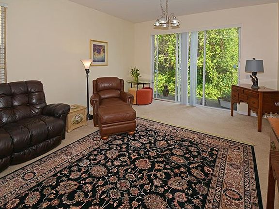 4th image of 1037 Bella Vista Dr NE