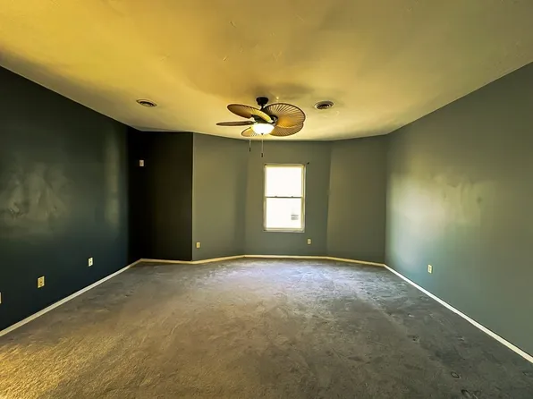 2 Shawmut St APT 3, Worcester, MA 01609