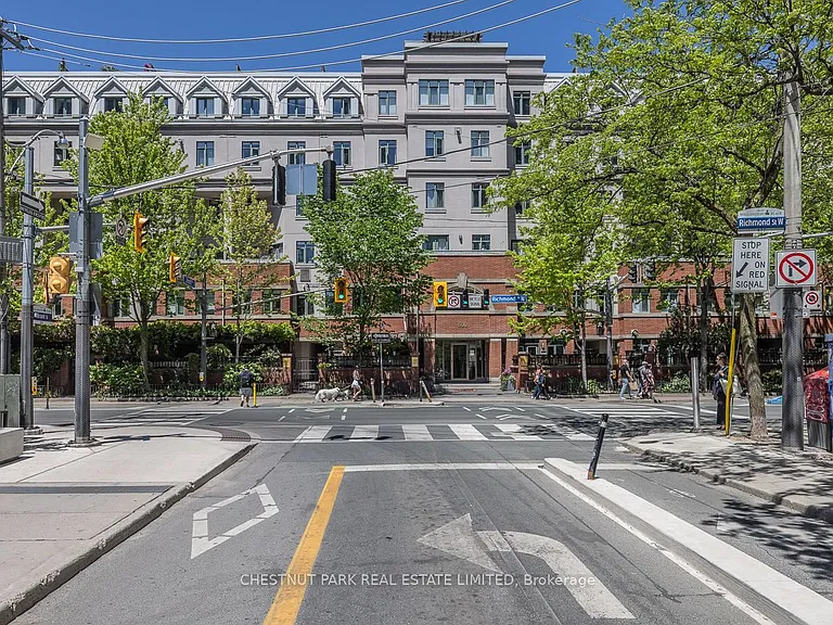 500 Richmond St W #101 — Photo 34