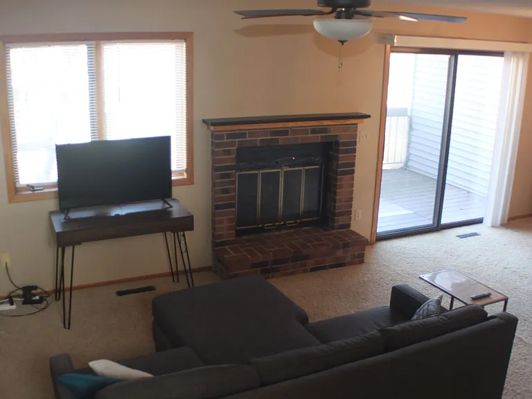 28 Elton Ridge Ct NW — Photo 4