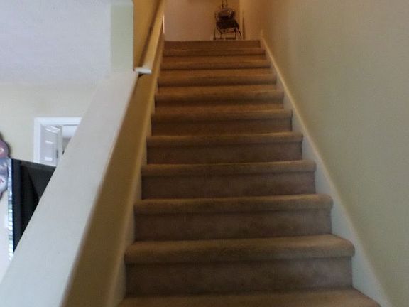 5th image of 621 Burson Ave