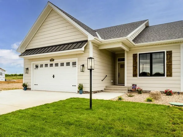 2584 Noellyn Dr, Berrien Springs, MI 49103