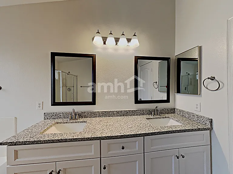 12723 W Edgemont Ave — Photo 15