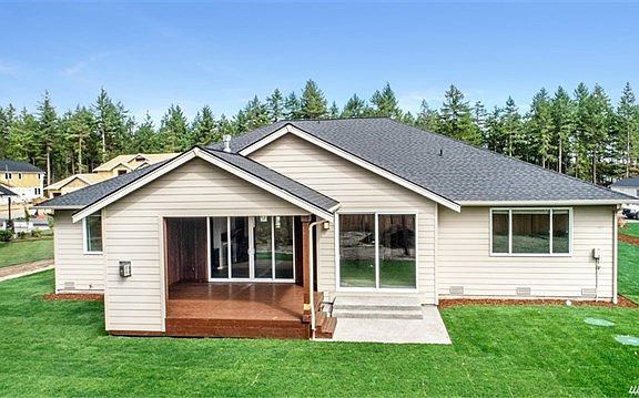 4th image of 8212 52nd Ave NE