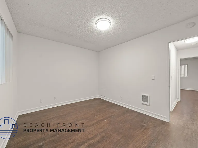 722 S. Broadway — Photo 12