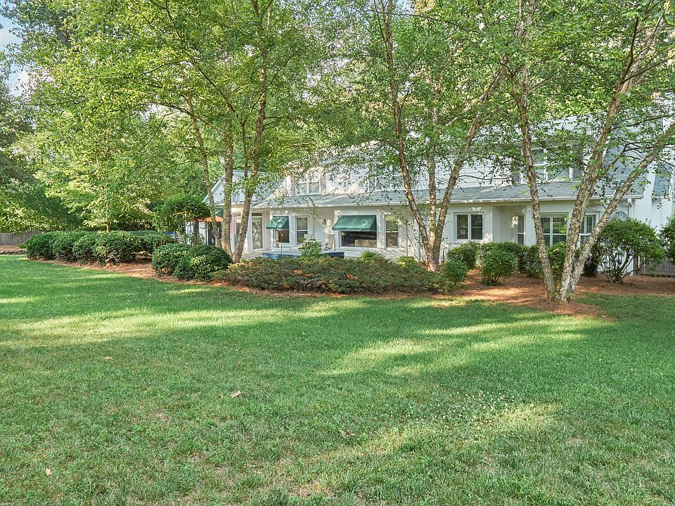 2nd image of 328 Riverbend Dr