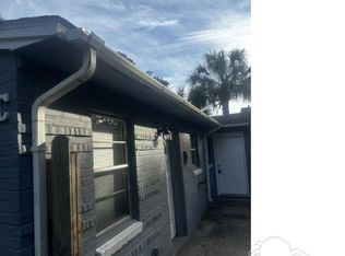 2 Holmes Dr, Pensacola, FL 32507