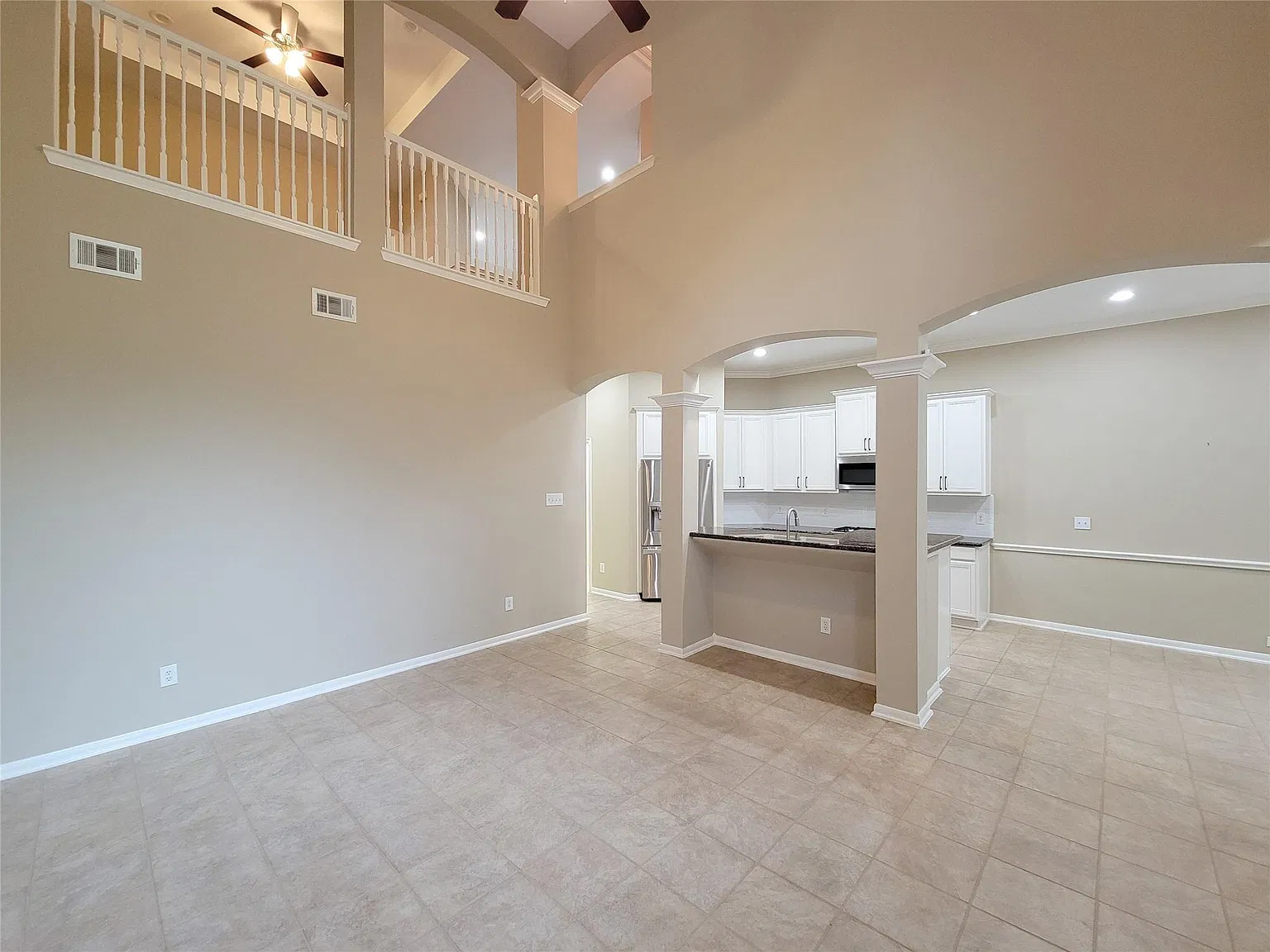3 bed, 2.5 bath, 1995 sqft, $2,550 — Photo 4