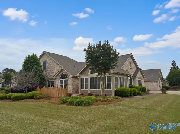 52 Laurel Ln, Brownsboro, AL 35741