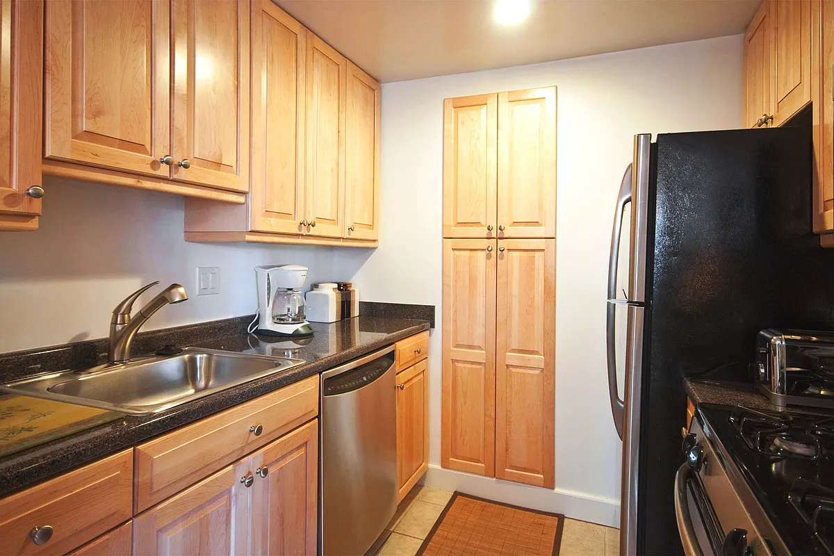 Building Photo - 210 Gerry Rd #A