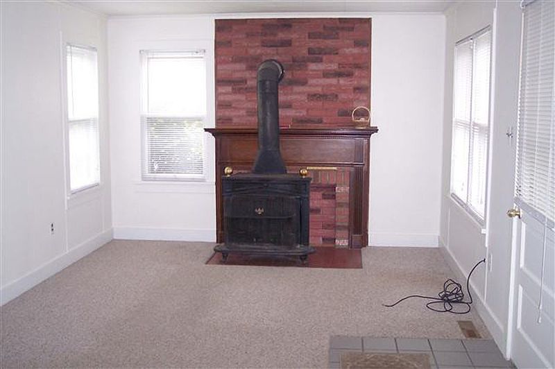 3rd image of 3210 WILLIAMS Street