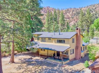 960 Snowbird Rd, Wrightwood, CA 92397
