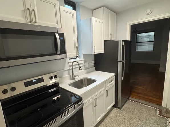 948 Court St, Allentown, PA