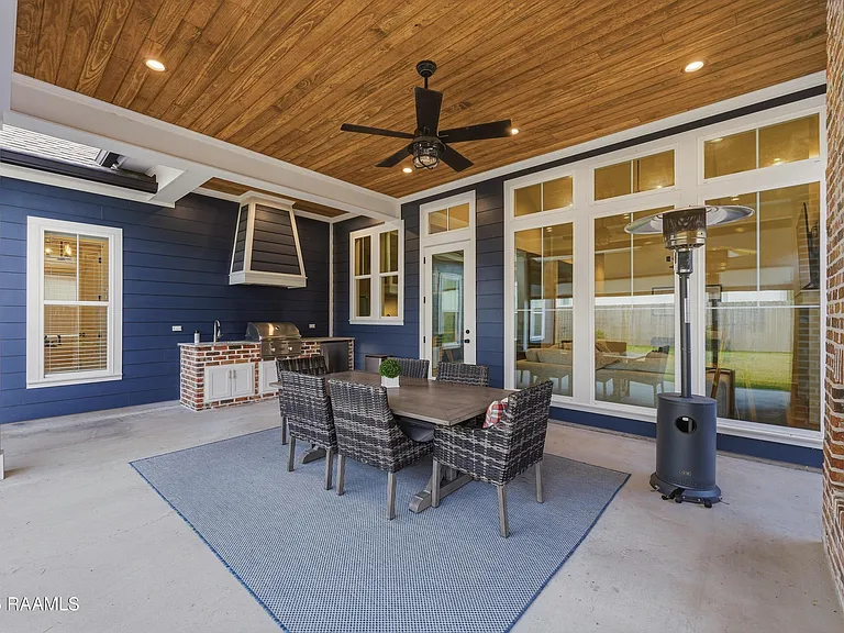 102 Harvest Creek Ln — Photo 40